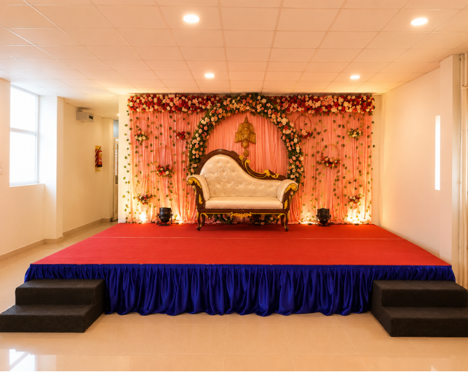 Mini Hall
